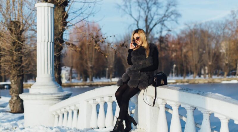 Malé černé na zimní večírky – doplňky, které dělají rozdíl